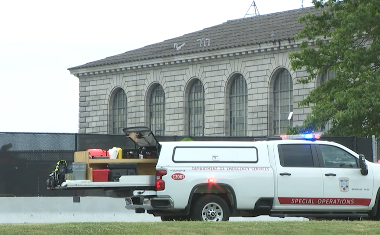 Video thumbnail for Chlorine gas leak contained in Valhalla near Kensico Dam as one worker suffers minor burns