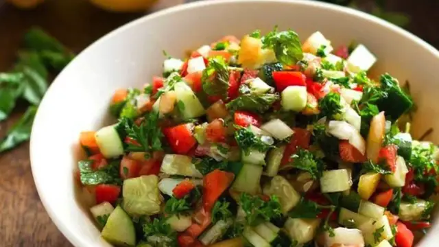 Video thumbnail for Middle Eastern Salad with Lemony Mint Dressing recipe