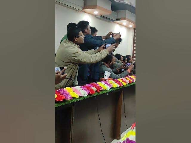 Video thumbnail for নির্বাচন ঘিরে সাংবাদিকদের সঙ্গে পুলিশের মতবিনিময় সভায় জানমাল হেফাজতে রাখার আহ্বান: ডিআইজির