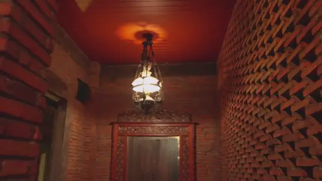'Video thumbnail for Transform Your Ceilings: Paneling'