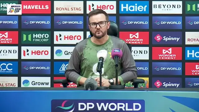 'Video thumbnail for 'We were ready to shake hands' - Pakistan coach Hesson'