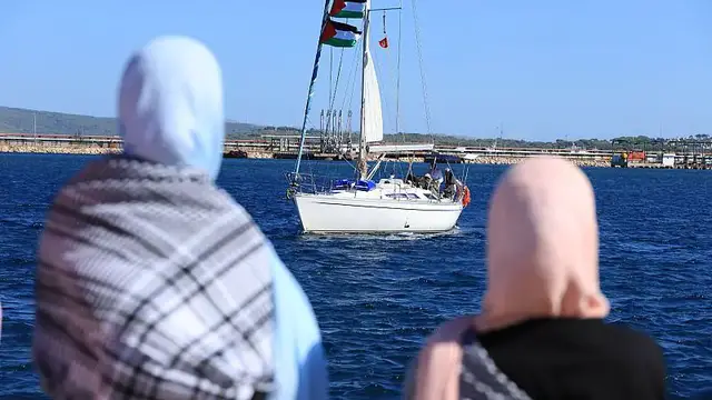 'Video thumbnail for Flotilla carrying aid and activists to Gaza departs Tunisia'