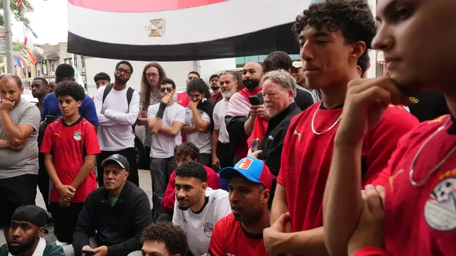 Video thumbnail for Watching the beautiful game : Fan zones bring communities together