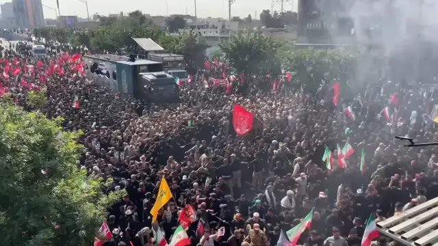 Video thumbnail for Iran: Massive Crowds Gather For Iranian Leader's Rites.