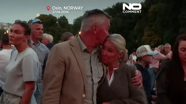 Video thumbnail for Hundreds gather in Oslo to support Norway’s King Harald V