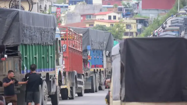 Video thumbnail for Nepal: Large number of vehicles stranded in Nepal’s Kathmandu due to floods and landslides.