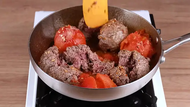 Video thumbnail for Everyone is making ground beef like this  after seeing this genius idea(720P HD) 2