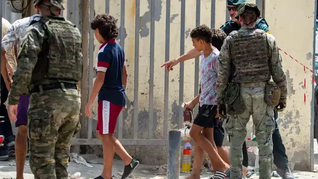 Video thumbnail for As Ceuta returns to normal, far right vilifies Spain's immigration policy