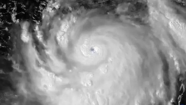 'Video thumbnail for Storm hunters fly into eye of Hurricane Erin over the Caribbean'