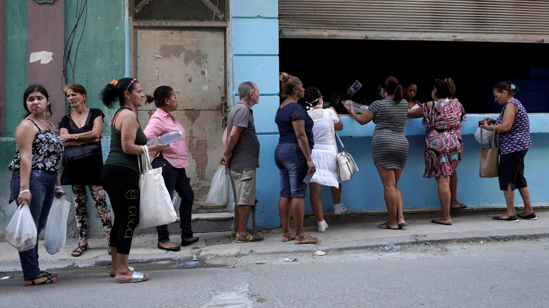 Video thumbnail for Cubans struggle to survive as dwindling rations leave families hungry