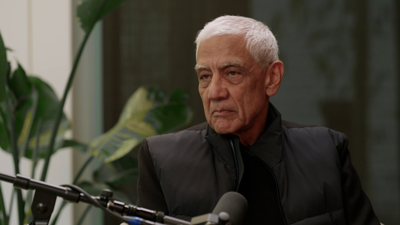 Video thumbnail for OpenAI investor Vinod Khosla predicts AI could wipe out jobs but make life better by 2040