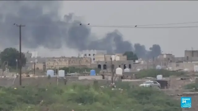 Video thumbnail for Yemeni military says Houthi attack on Mocha kills 7, wounds 30