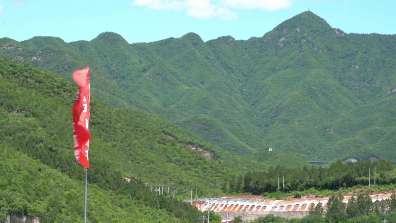 Video thumbnail for China: Beijing builds first flood reservoirs in decades.