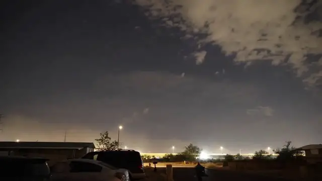 Video thumbnail for US: Dust Storm Rolls Through Southeast Arizona 2.