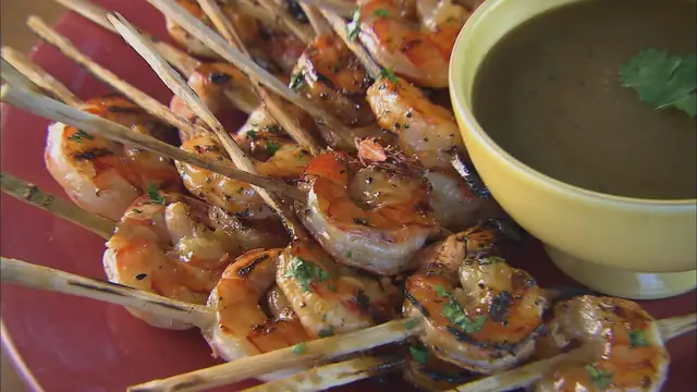 'Video thumbnail for Shrimp Grilled On Sugarcane'