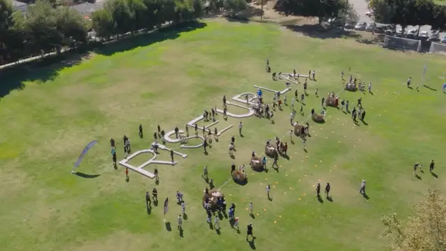 'Video thumbnail for Largest soccer ball sentence - 1,461 balls by PNC Bank'