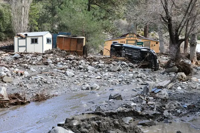 Video thumbnail for California floods: Storm brings torrential rain with more on the way