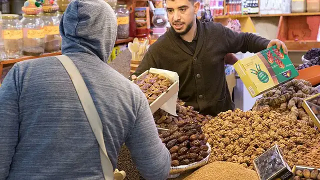 'Video thumbnail for Date farmers in Morocco hope for bumper harvest'