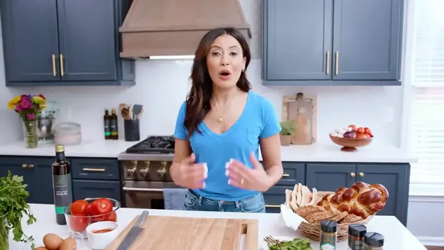 'Video thumbnail for Shakshuka - The Best Way to Use Your Ripe Tomatoes(720P_HD)'