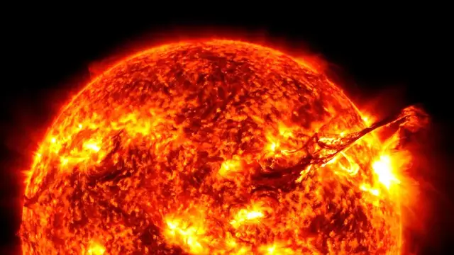 Video thumbnail for Inside the Sunspot Behind May's Storm, Now Aiming at Earth Again