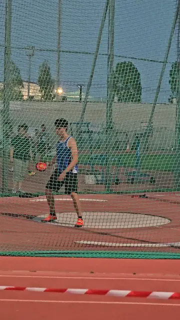 Video thumbnail for Winning competition throw 13/6/26 47.78m