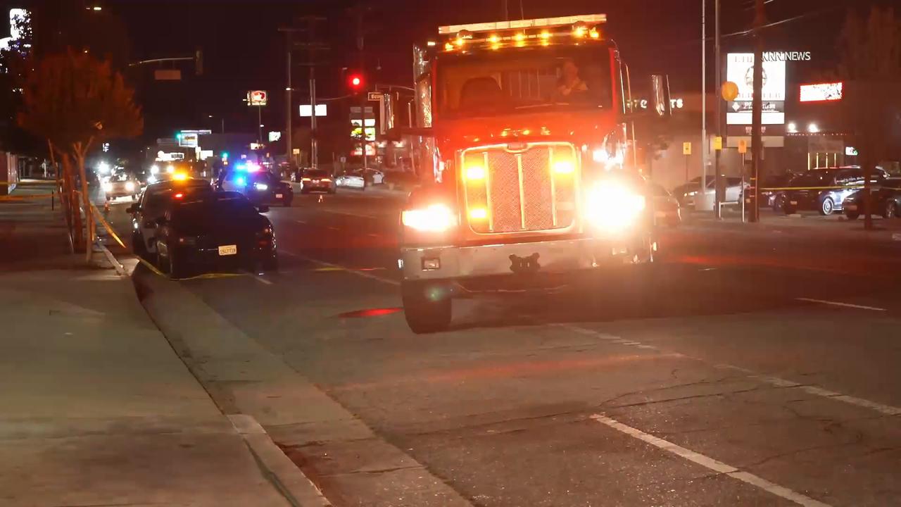 Video thumbnail for US, Los Angeles: Sunland Fire Truck Overturns Injuring Two Firefighters.