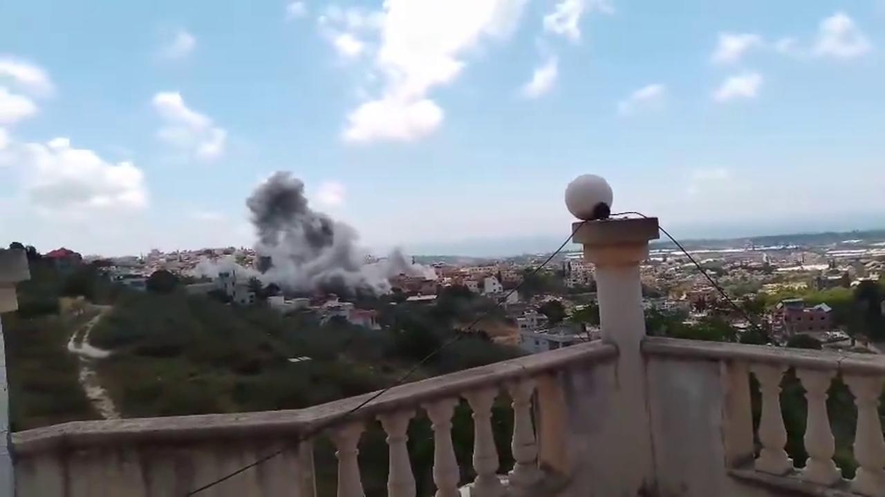 Video thumbnail for Lebanon: The moment the raid reached the town of Al Khuraib.