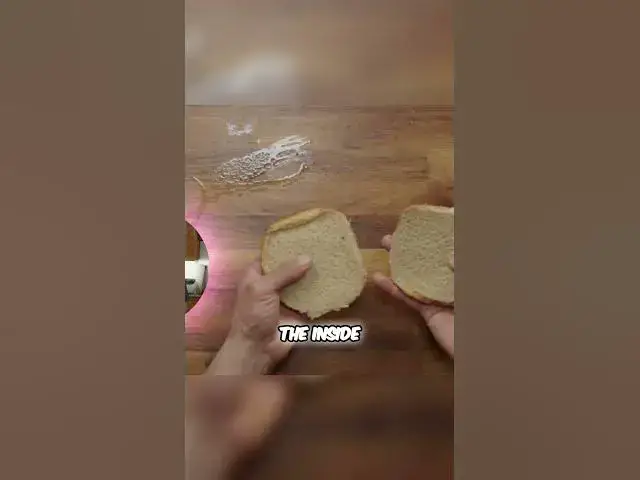 'Video thumbnail for Burger Bun Toasting Secret: Pro Tip to Make Your Burgers Perfect! #shorts'