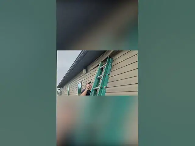 Video thumbnail for Problems with Vinyl Siding #Shorts