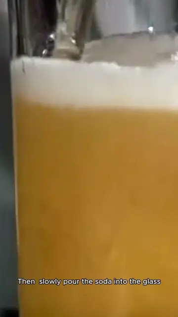 Video thumbnail for Shandy cocktail recipe