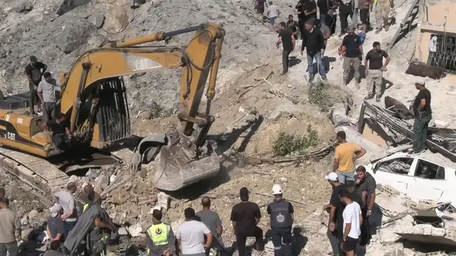 Video thumbnail for Lebanon: Search, rescue operations continue in southern Lebanon after Israeli airstrike (2).