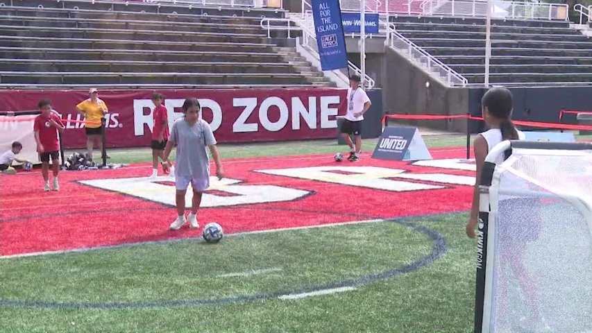 Video thumbnail for Stony Brook University hosts World Cup watch party with Third Eye Blind performing