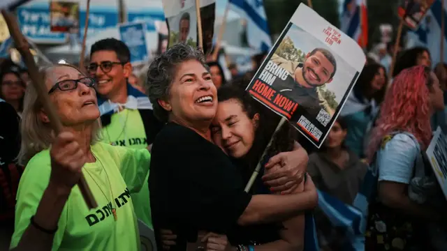 'Video thumbnail for Israeli military says Red Cross has received 7 captives in Gaza'