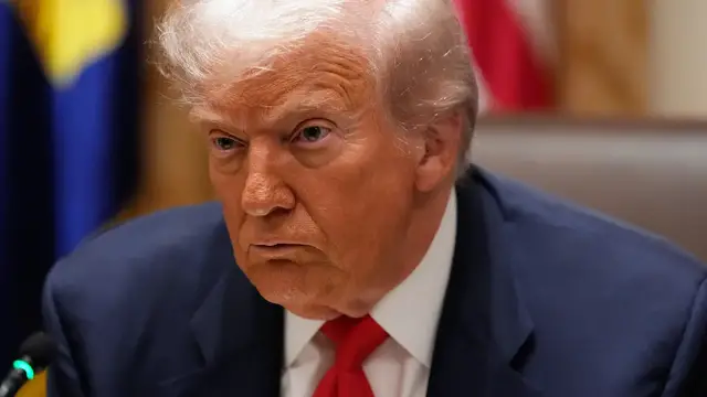 'Video thumbnail for Hamas under pressure: US president Donald Trump demands demilitarisation'