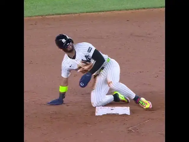 'Video thumbnail for Jose Caballero STEALS His League-Leading 45th Base of the Season! | 09/11/2025'