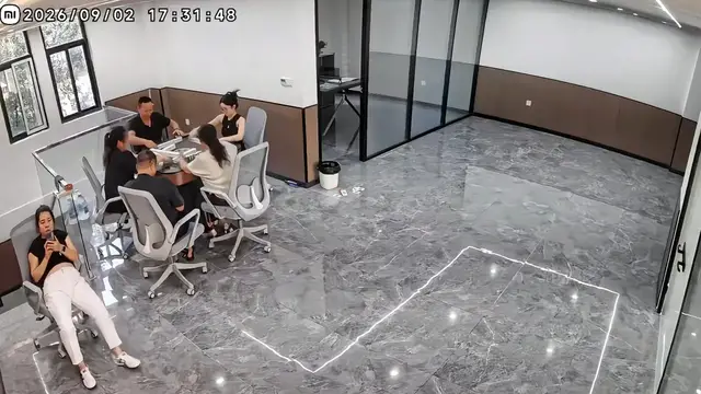 Video thumbnail for Woman on Swivel Chair Rolls Down Stairs in Henan