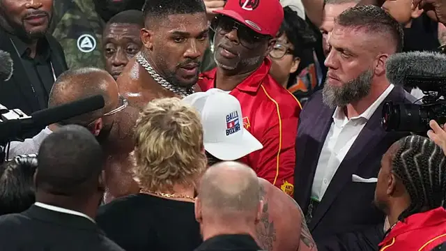 Video thumbnail for Anthony Joshua hospitalised after fatal car crash in Nigeria