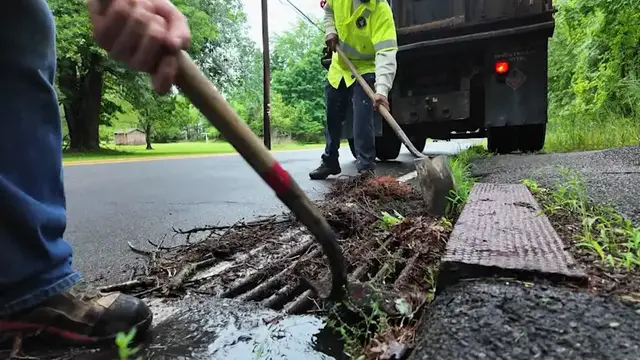 Video thumbnail for Rockland highway crews clear storm damage while preparing for next round of weather