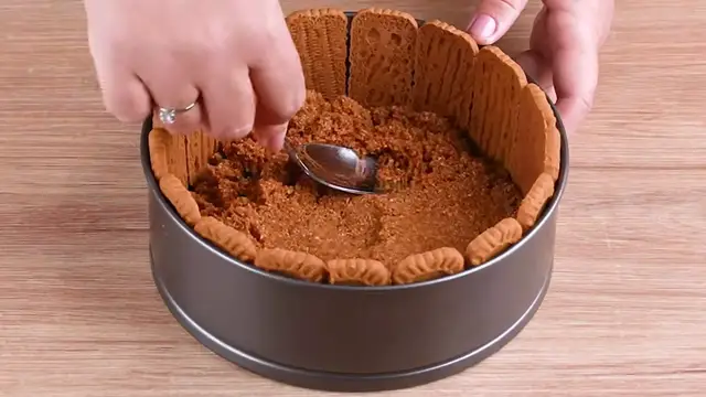 Video thumbnail for A genius trick with Biscoff that everyone should know(720P HD)