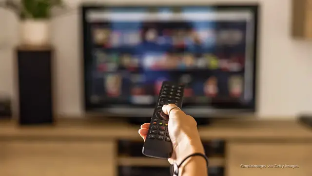 Video thumbnail for As streaming prices continue to climb, some viewers are crawling back to cable