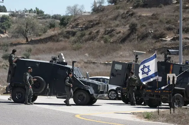 Video thumbnail for Israeli military checkpoint closures: Hundreds of Palestinians left stranded for hours