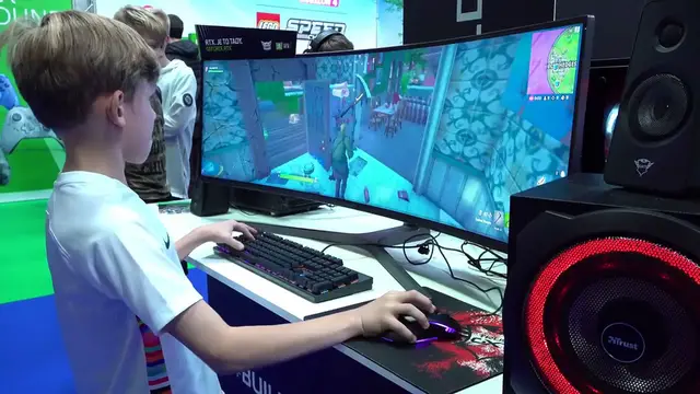 Video thumbnail for Fortnite Challenges