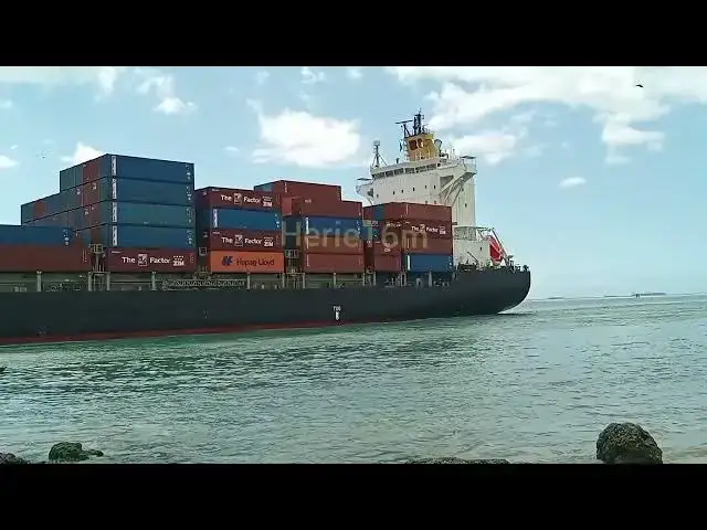Video thumbnail for Dar es Salaam port Tanzania