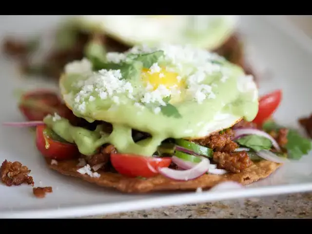 Video thumbnail for Huevos Rancheros | Byron Talbott