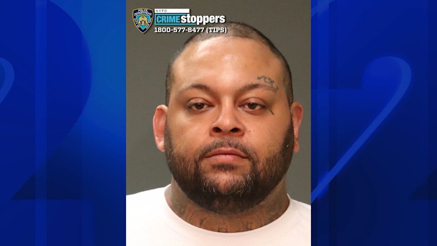 Video thumbnail for Police identify man wanted for attacking 74-year-old woman inside Bronx building