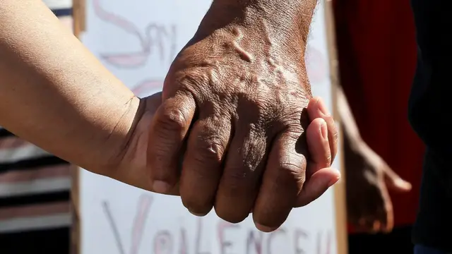 'Video thumbnail for South Africa gang violence: Government urged to act in western cape'