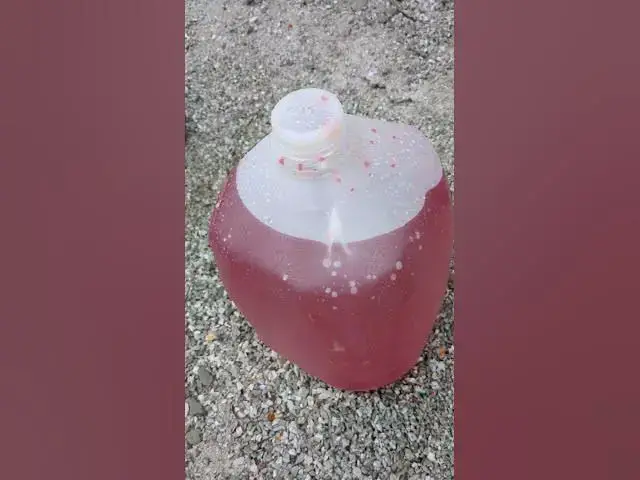 Video thumbnail for Water Level Food Coloring #Shorts