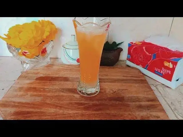 'Video thumbnail for Fresh and Tempting Homemade Fizzy Drink'
