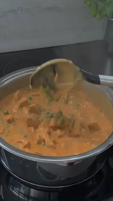 Video thumbnail for Creamy Pasta recipe