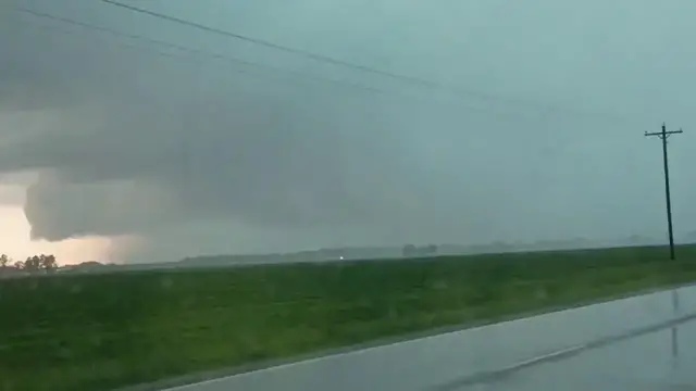 Video thumbnail for US: Heavy Rainfall Batters Harristown, IL.